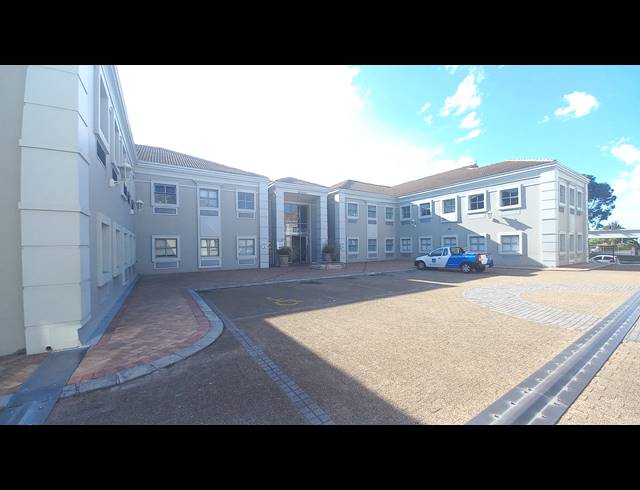 282M² OFFICE TO LET IN PINELANDS